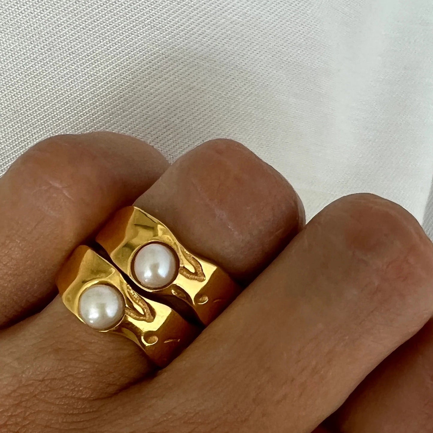 LAVA DE ORO Pearl Ring - Gold