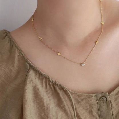 CARRIE Clover Necklace | Gold