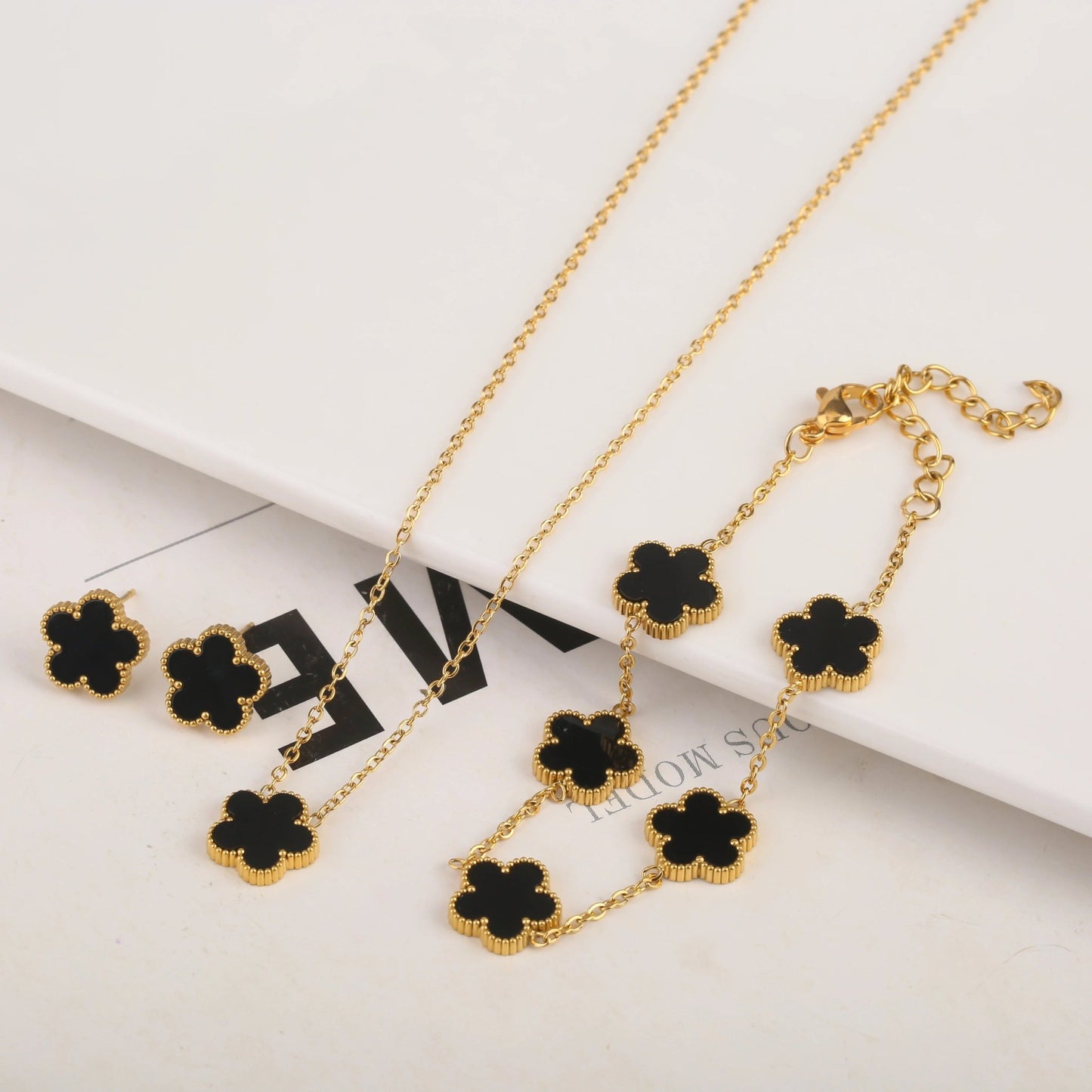 CLOVER | Deluxe Black Set